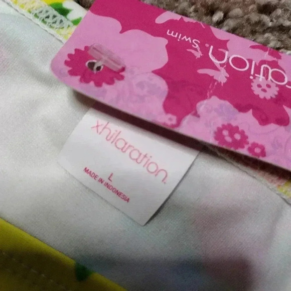 Xhilaration Floral Ruffle Yellow bikini NWT - Picture 4 of 8